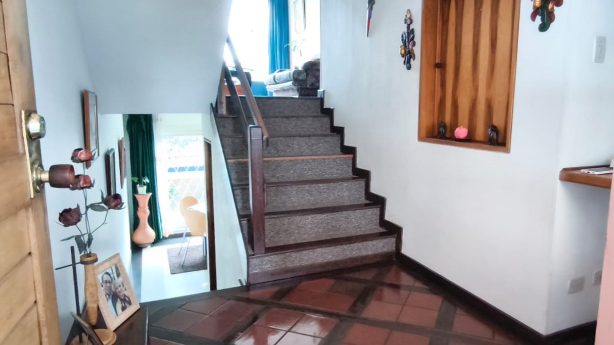 Casa en venta en Cedritos, Bogotá · foto 3 de 24