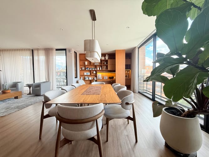 Apartamento de 3 alcobas en venta en Santa Paula, Bogotá, 254 m² · foto 3 de 24