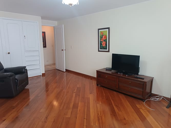 Apartamento de 3 alcobas en venta en Chico Norte, Bogotá, 187 m² · foto 6 de 14