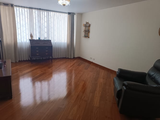 Apartamento de 3 alcobas en venta en Chico Norte, Bogotá, 187 m² · foto 13 de 14