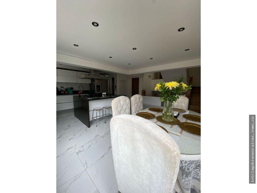 Casa en venta en Santa Barbara, Bogotá · foto 9 de 16