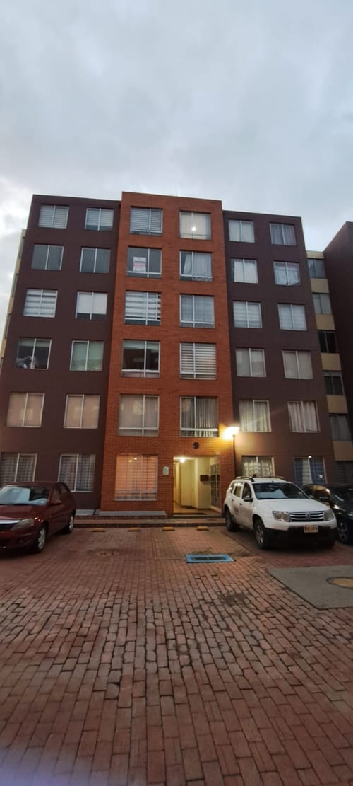 Apartamento de 3 alcobas en arriendo en Engativá, Bogotá, 50 m² · foto 12 de 12