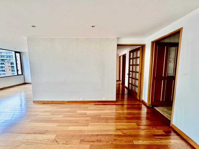 Apartamento de 3 alcobas en venta en Chico Norte, Bogotá, 114 m² · foto 2 de 18