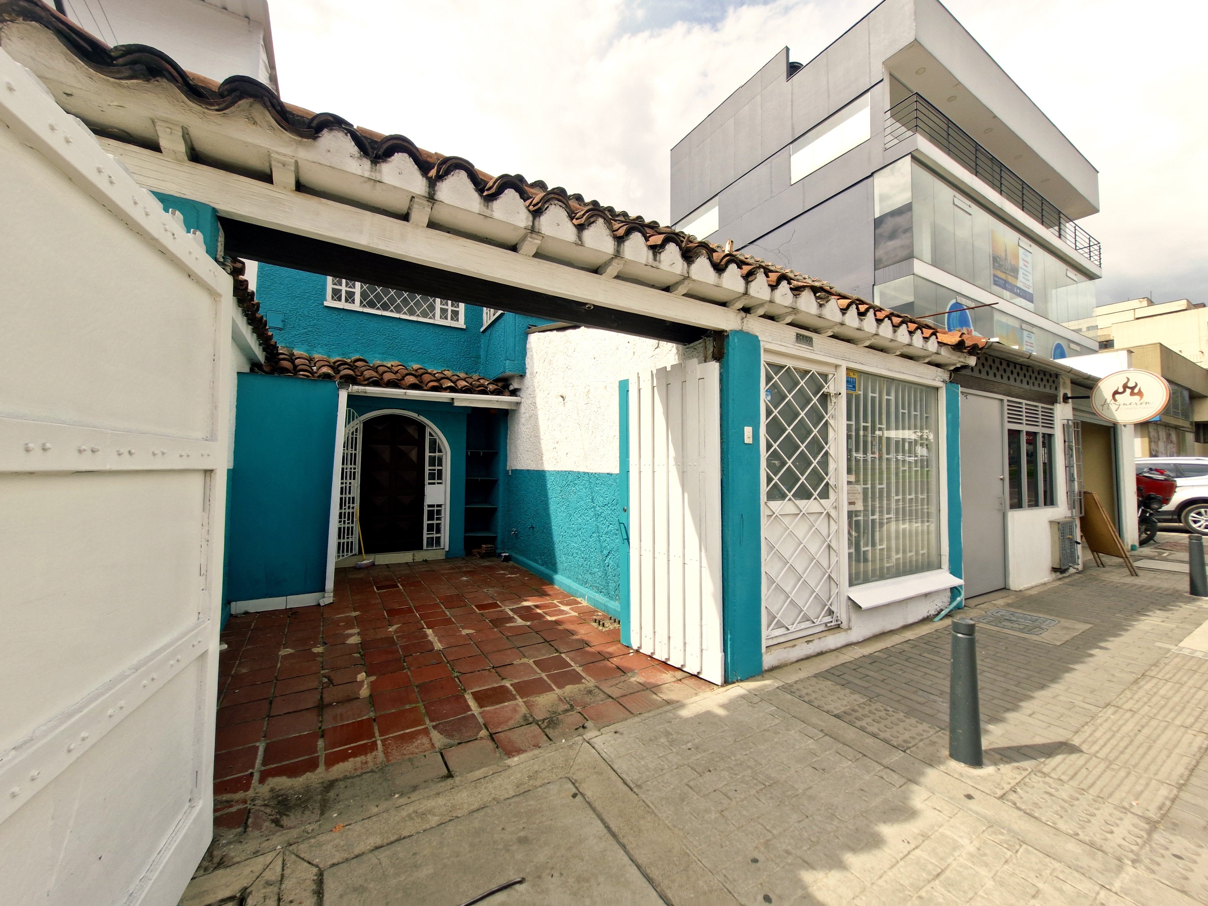 Casa en venta en Niza, Bogotá · foto 2 de 24