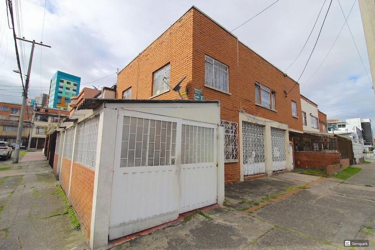Casa en venta en Quinta Paredes, Bogotá · foto 2 de 19