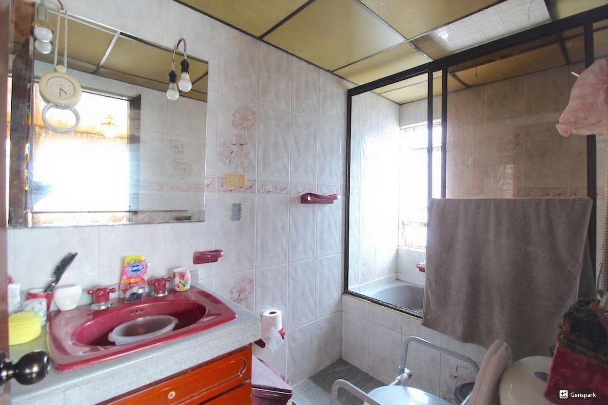 Casa en venta en Quinta Paredes, Bogotá · foto 7 de 19