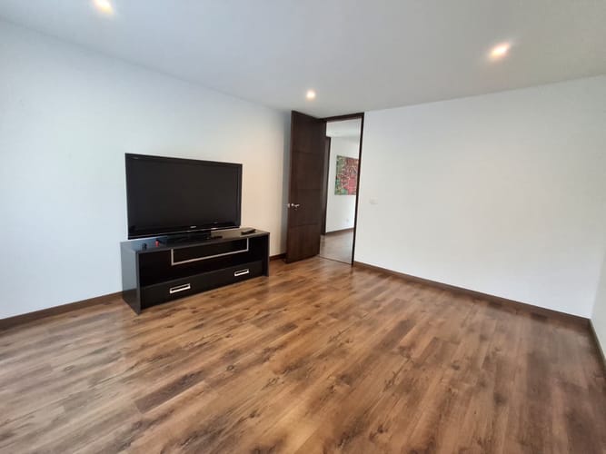 Casa de 5 alcobas en venta en Yerbabuena, Sopó, 336 m² · foto 15 de 24