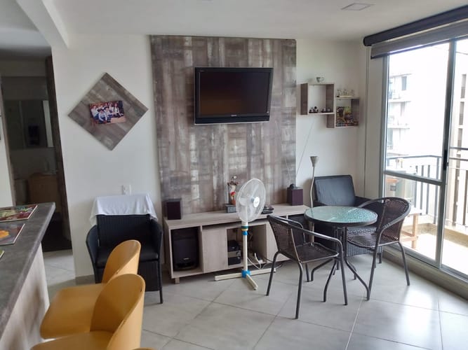 Apartamento de 2 alcobas en venta en Las Palmas, Ricaurte, 53 m² · foto 2 de 18