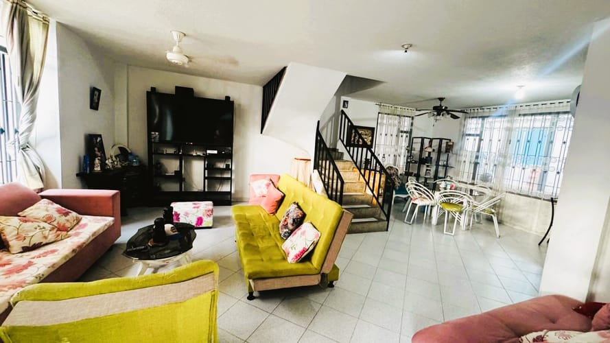 Casa de 6 alcobas en venta en Girardot, Ricaurte, 377 m² · foto 2 de 20
