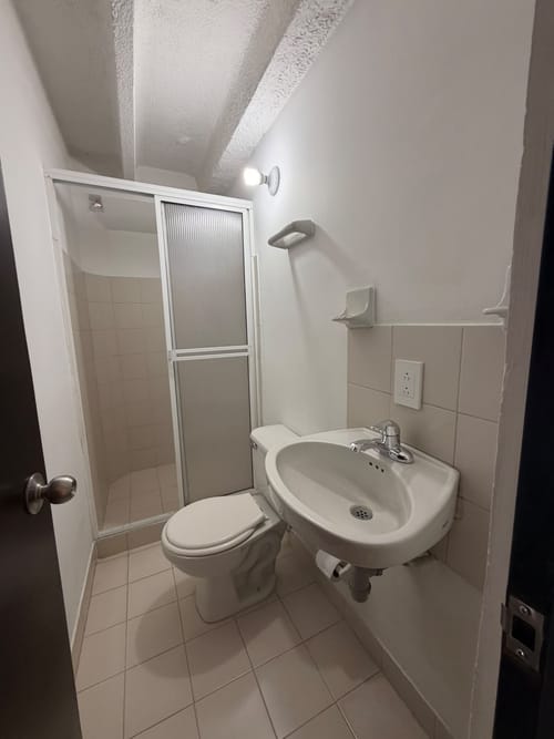 Apartamento de 3 alcobas en venta en Los Rosales, Floridablanca, 70 m² · foto 4 de 8