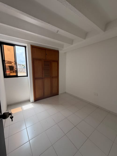 Apartamento de 3 alcobas en venta en Los Rosales, Floridablanca, 70 m² · foto 7 de 8