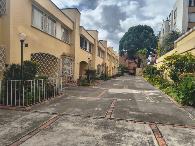 Casa de 5 alcobas en venta en Cedritos, Bogotá, 210 m² · foto 10 de 24