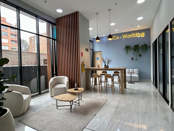 Apartaestudio en venta en Chico Norte, Bogotá, 24 m² · foto 2 de 15