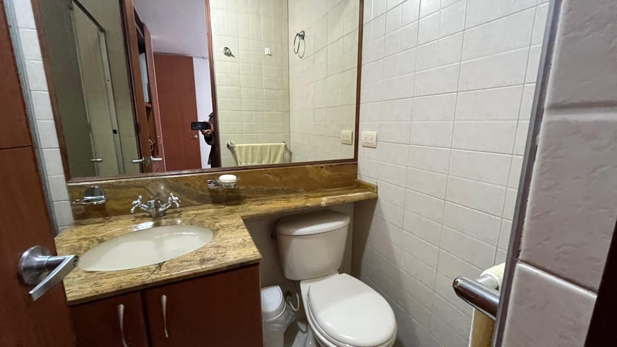 Apartamento de 3 alcobas en venta en La Calleja, Bogotá, 125 m² · foto 2 de 10