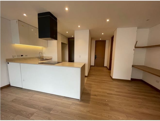 Apartamento de 3 alcobas en venta en Santa Barbara, Bogotá, 127 m² · foto 5 de 24