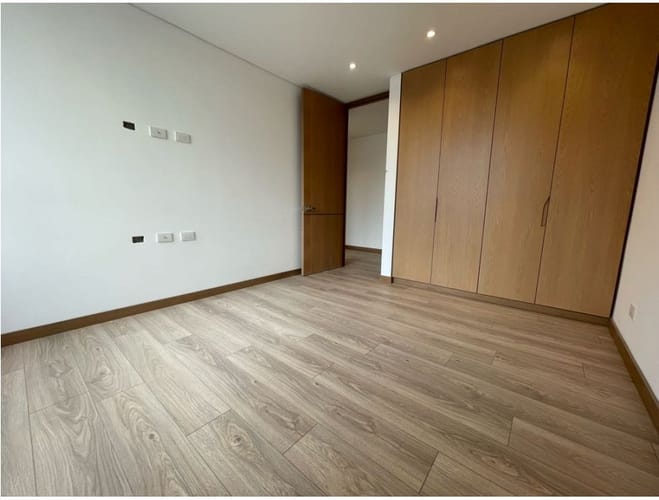 Apartamento de 3 alcobas en venta en Santa Barbara, Bogotá, 127 m² · foto 7 de 24