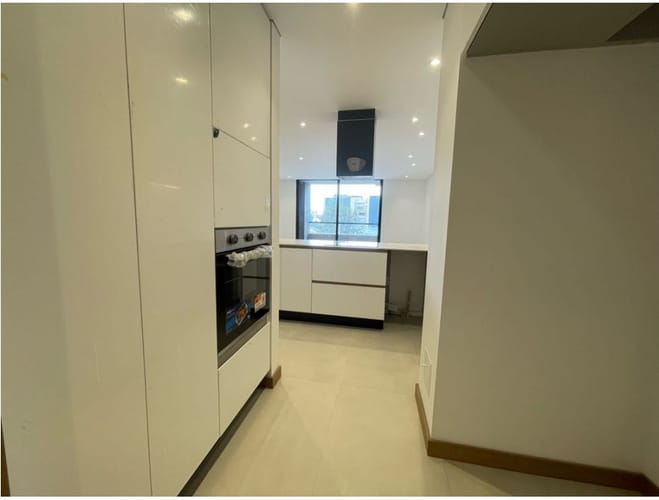 Apartamento de 3 alcobas en venta en Santa Barbara, Bogotá, 127 m² · foto 10 de 24