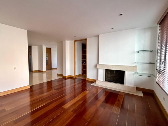 Apartamento en venta en Santa Barbara, Bogotá · foto 2 de 24