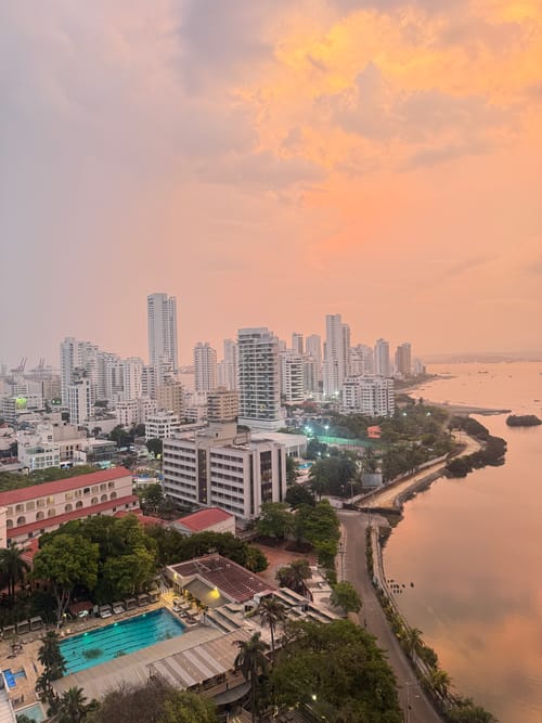 Apartamento de 3 alcobas en venta en Bocagrande, Cartagena, 117 m² · foto 2 de 14