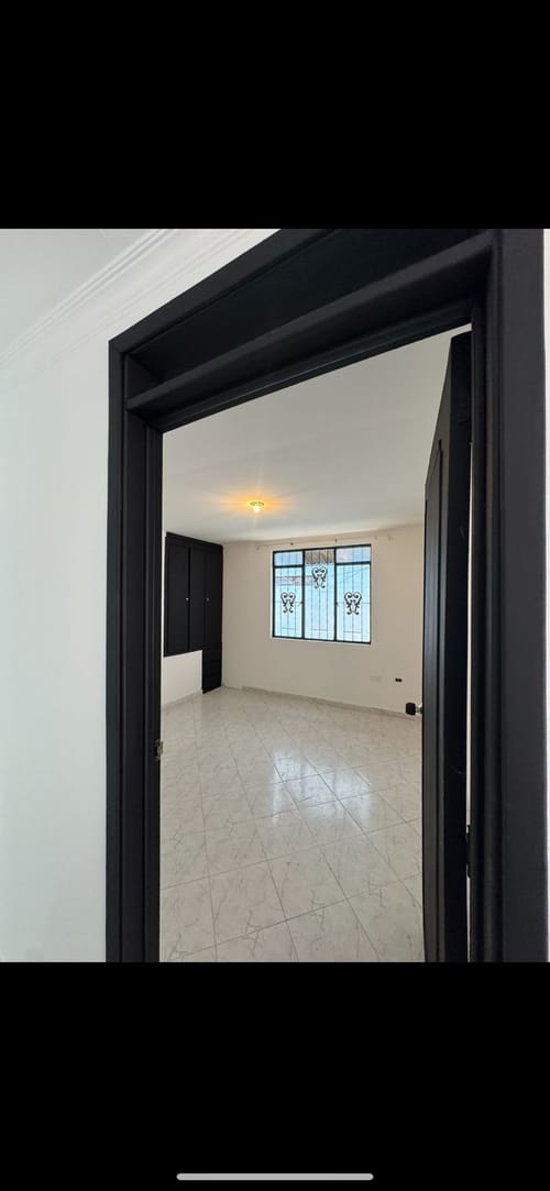 Casa de 4 alcobas en venta en Picaleña Y Mirolindo, Ibagué, 160 m² · foto 5 de 12
