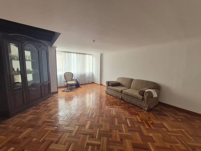 Apartamento de 2 alcobas en venta en Chapinero, Bogotá, 92 m² · foto 2 de 24