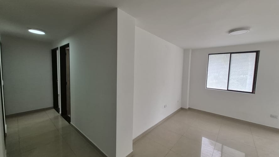Apartamento de 3 alcobas en venta en Sector La Luisa Bella Suiza, Cali, 92 m² · foto 3 de 19