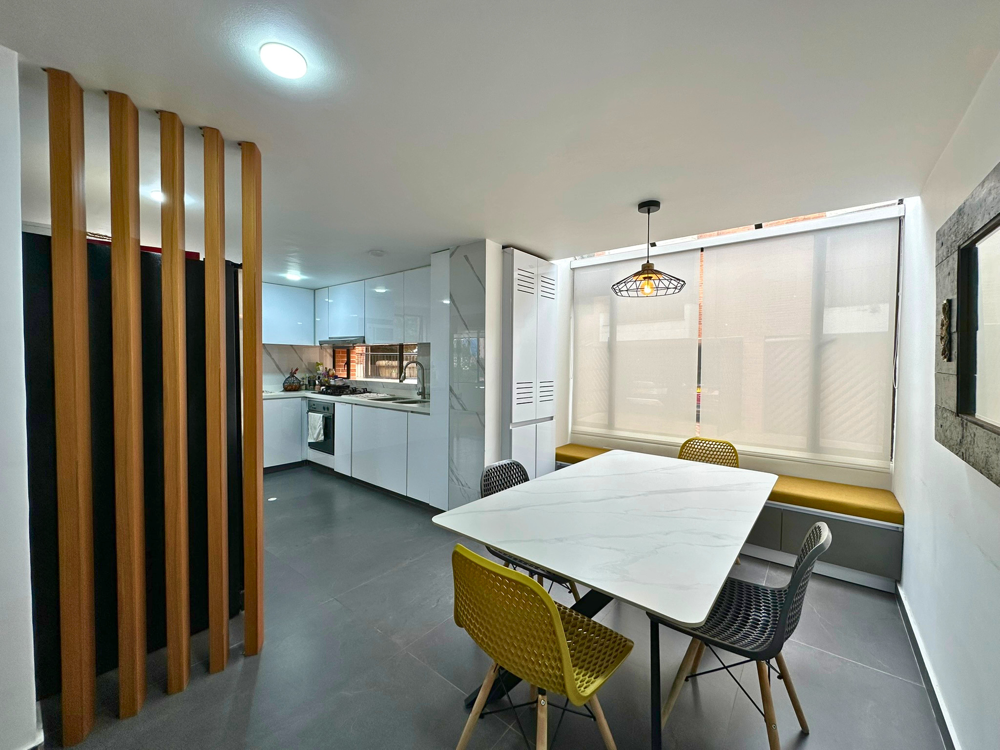 Casa en venta en Cerros De Suba, Bogotá · foto 2 de 24