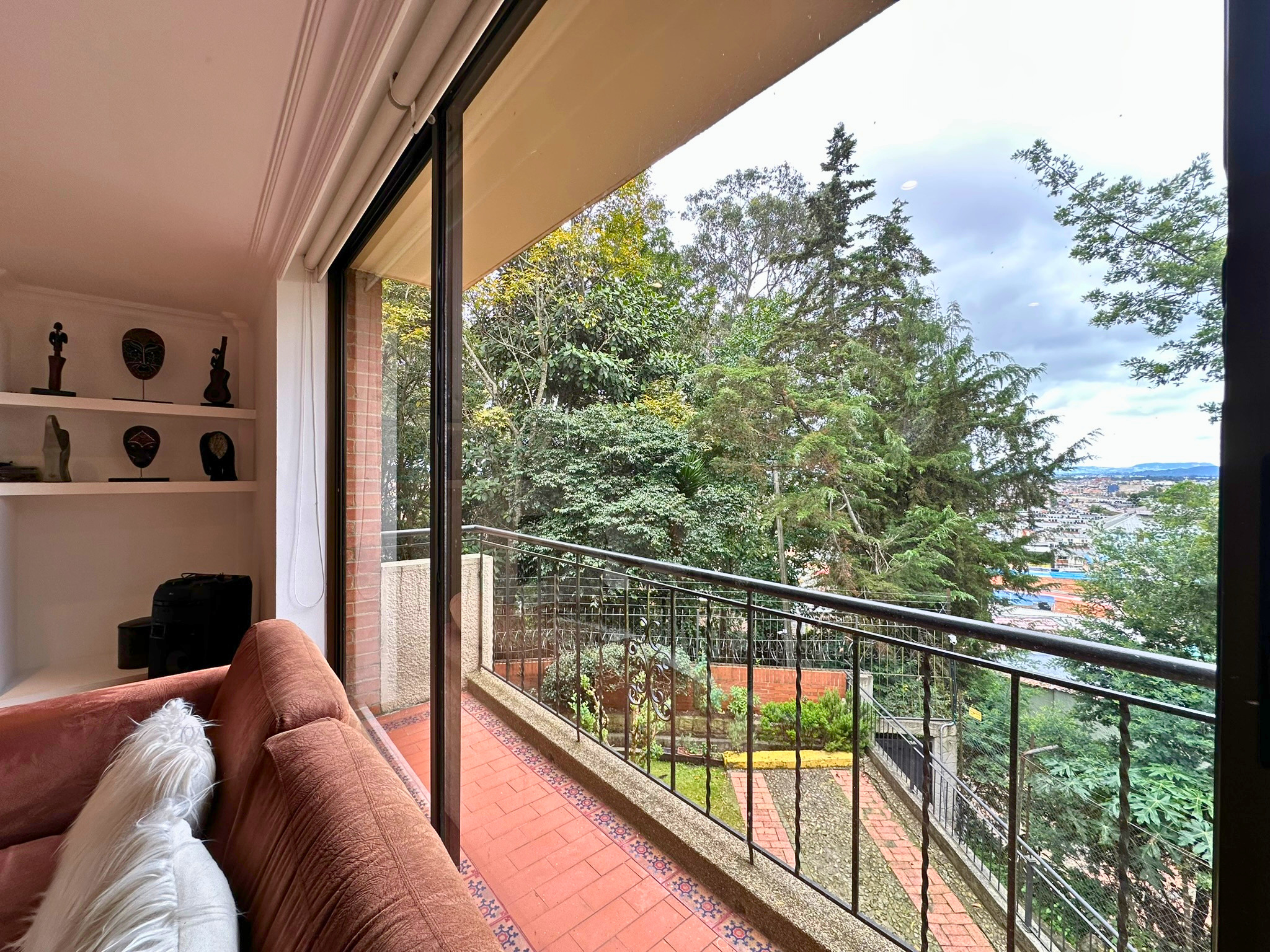 Casa en venta en Cerros De Suba, Bogotá · foto 6 de 24