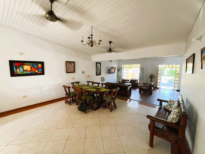 Casa de 4 alcobas en venta en Las Palmas, Ricaurte, 240 m² · foto 2 de 14