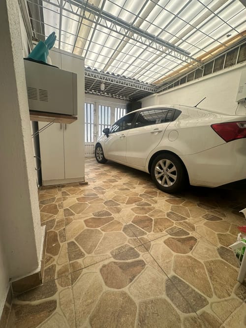 Casa en venta en Marsella, Bogotá · foto 2 de 24