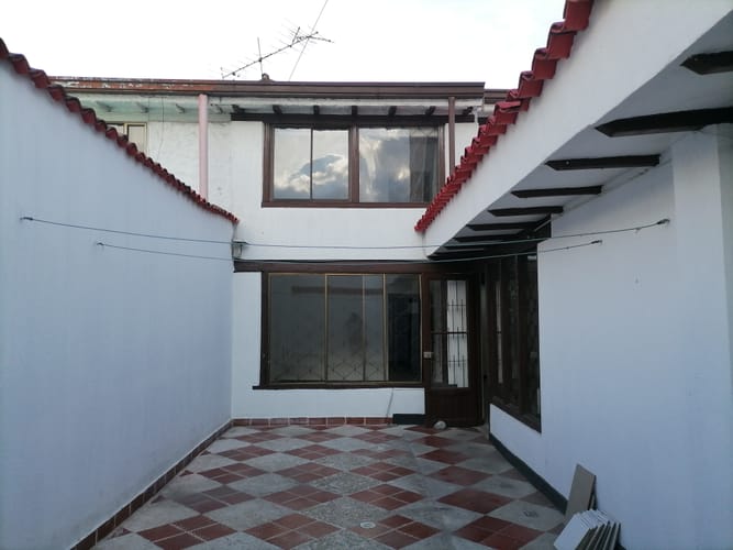 Casa de 3 alcobas en venta en Alhambra, Bogotá, 250 m² · foto 3 de 17
