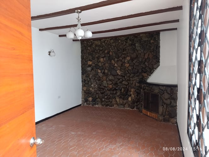 Casa de 3 alcobas en venta en Alhambra, Bogotá, 250 m² · foto 8 de 17