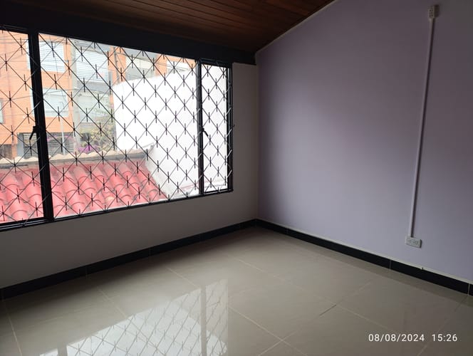 Casa de 3 alcobas en venta en Alhambra, Bogotá, 250 m² · foto 13 de 17