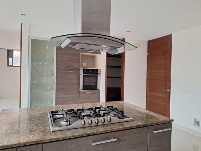 Casa de 5 alcobas en venta en San Jose De Bavaria, Bogotá, 550 m² · foto 11 de 24