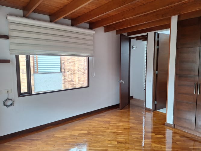 Casa de 5 alcobas en venta en San Jose De Bavaria, Bogotá, 550 m² · foto 17 de 24