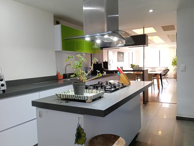 Apartamento de 2 alcobas en venta en Chapinero, Bogotá, 110 m² · foto 5 de 17