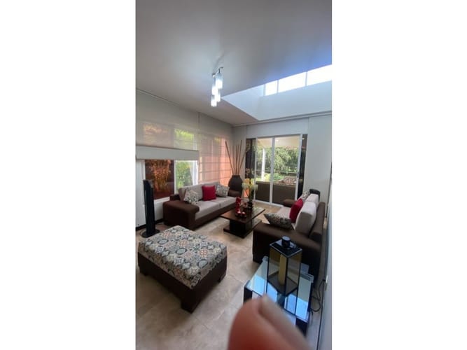 Casa de 5 alcobas en venta en Las Mercedes, Jamundí, 320 m² · foto 6 de 22