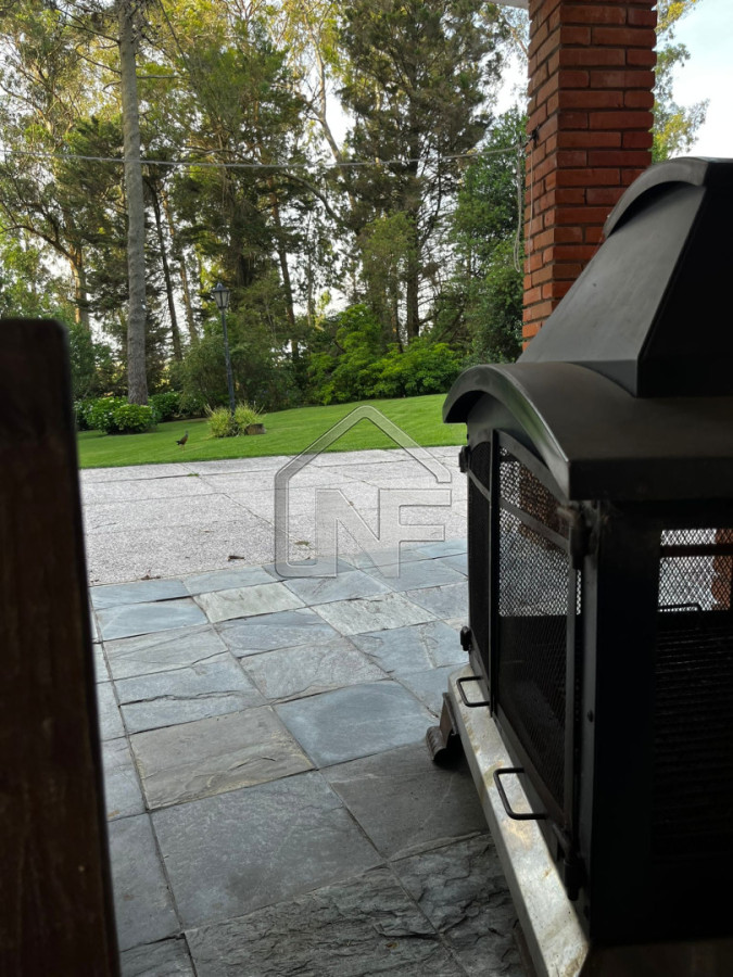 Alquiler anual Casa 3 dormitorios en barrio privado Punta del Este · Foto 2