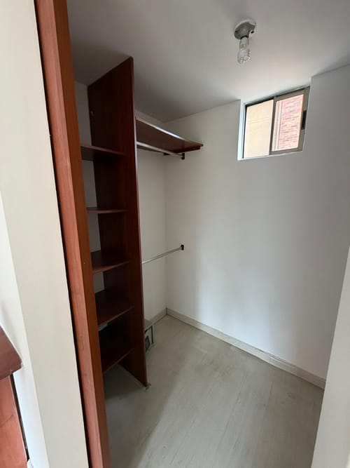 Apartamento de 3 alcobas en venta en Colina Campestre, Bogotá, 103 m² · foto 9 de 24