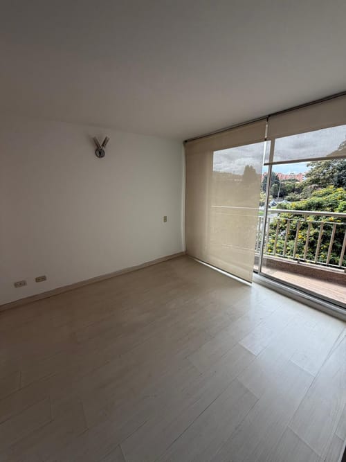 Apartamento de 3 alcobas en venta en Colina Campestre, Bogotá, 103 m² · foto 12 de 24