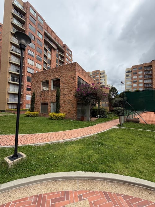 Apartamento de 3 alcobas en venta en Colina Campestre, Bogotá, 103 m² · foto 14 de 24