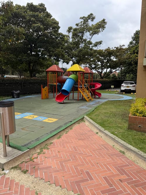 Apartamento de 3 alcobas en venta en Colina Campestre, Bogotá, 103 m² · foto 15 de 24