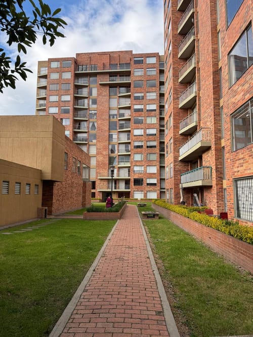 Apartamento de 3 alcobas en venta en Colina Campestre, Bogotá, 103 m² · foto 19 de 24