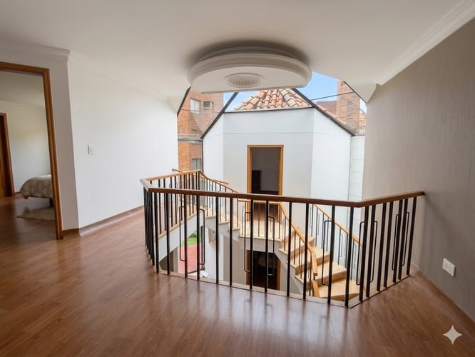 Casa de 3 alcobas en venta en Cerros De Suba, Bogotá, 205 m² · foto 15 de 18