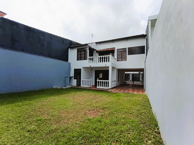 Casa de 3 alcobas en venta en Girardot, Ricaurte, 180 m² · foto 2 de 17
