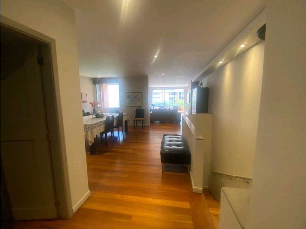 Apartamento en venta en Los Rosales, Bogotá · foto 4 de 24
