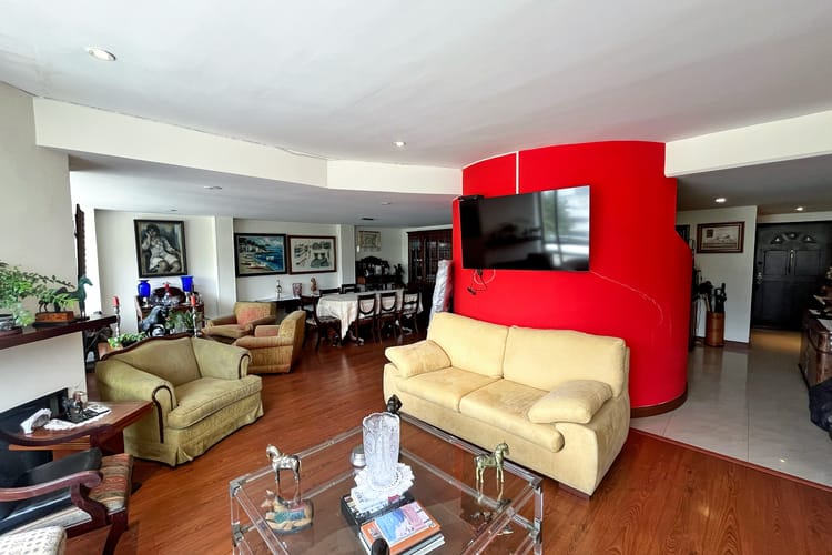 Apartamento de 3 alcobas en venta en Chico Norte, Bogotá, 166 m² · foto 5 de 15