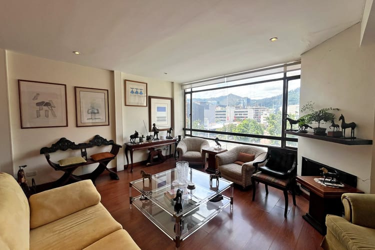 Apartamento de 3 alcobas en venta en Chico Norte, Bogotá, 166 m² · foto 6 de 15