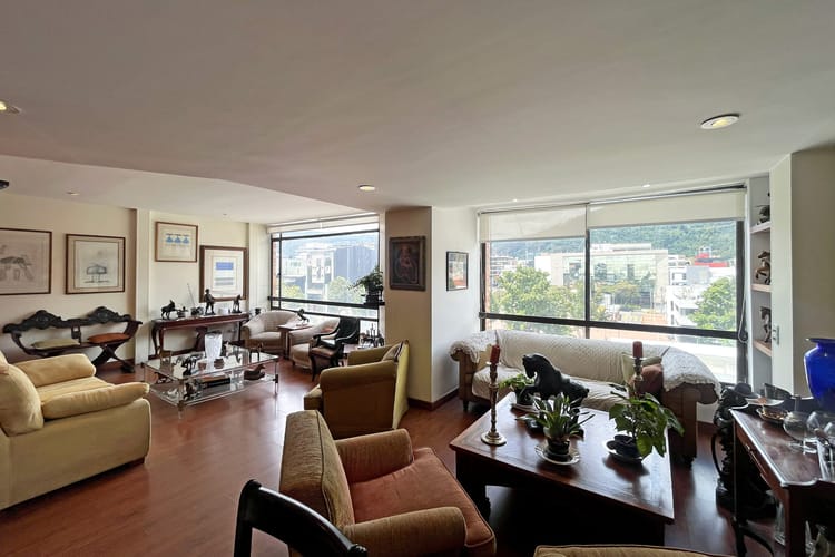 Apartamento de 3 alcobas en venta en Chico Norte, Bogotá, 166 m² · foto 9 de 15