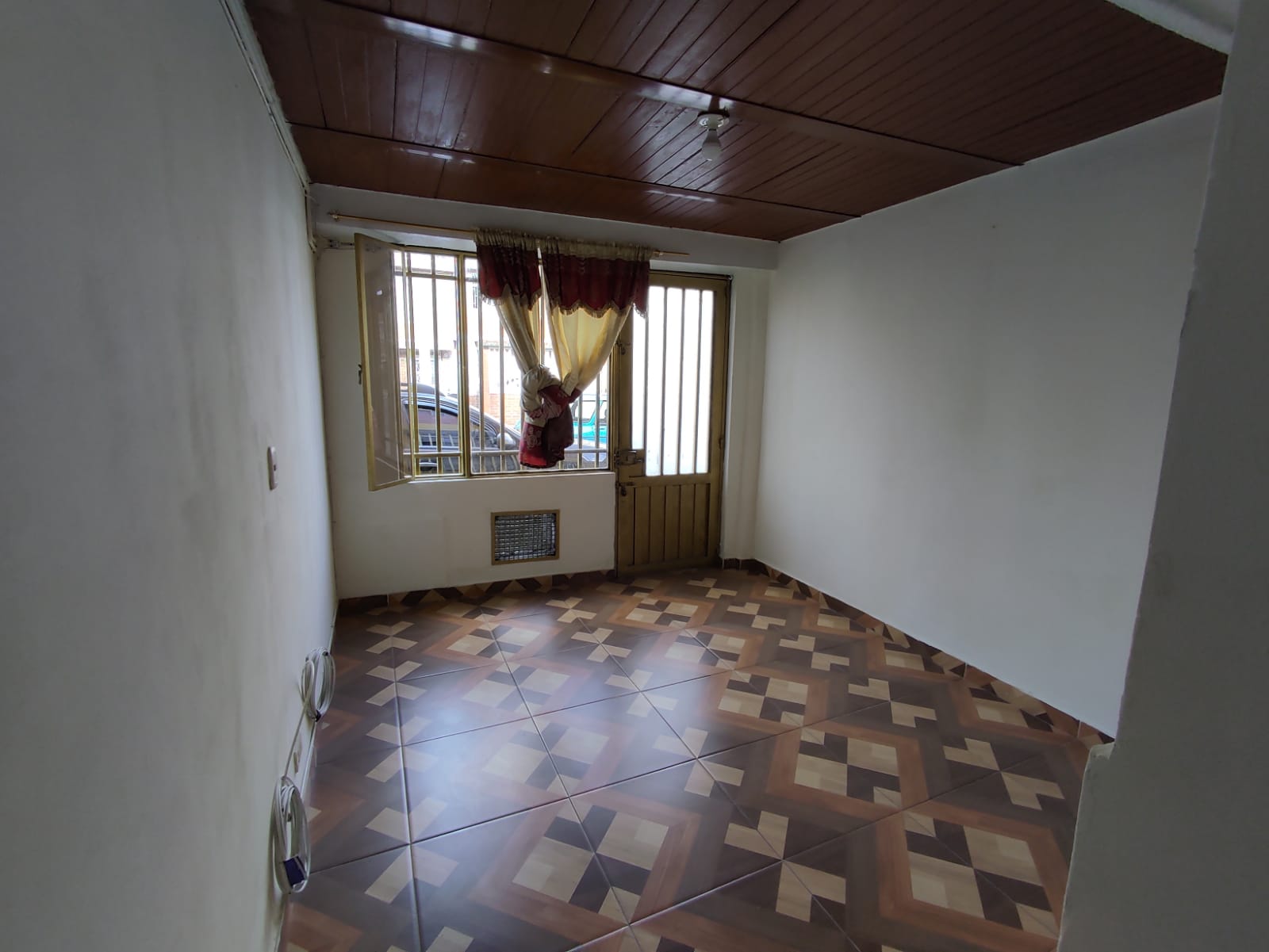 Casa en venta en Lago Timiza, Bogotá · foto 7 de 13